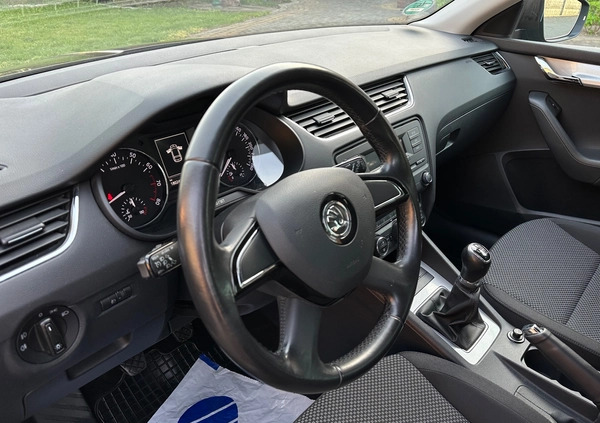 Skoda Octavia cena 33900 przebieg: 180000, rok produkcji 2013 z Nowy Wiśnicz małe 497